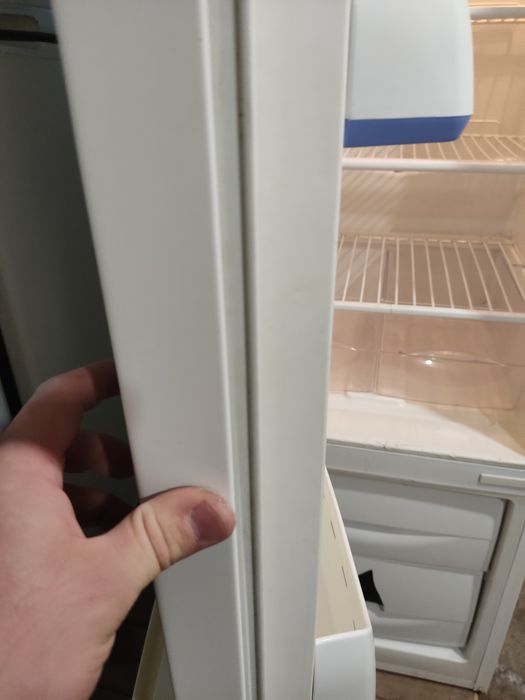 Холодильник Ardo 1,6 м.