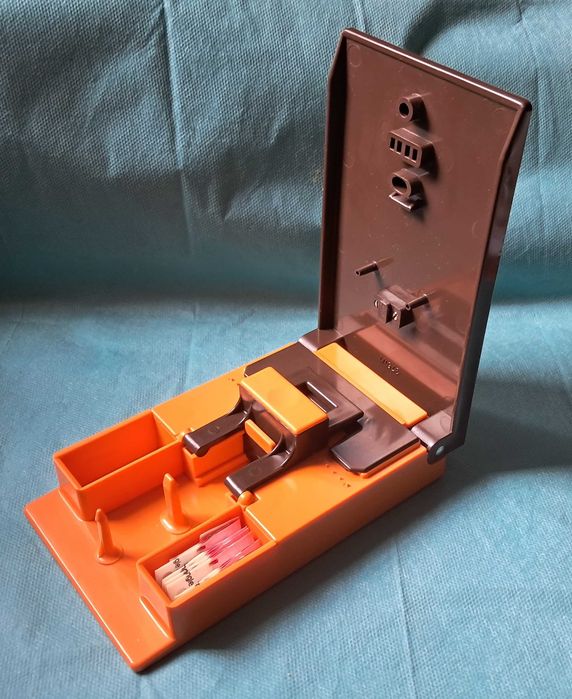Sklejarka filmów Hama - Cinepress Automat 3751 z 1972 roku