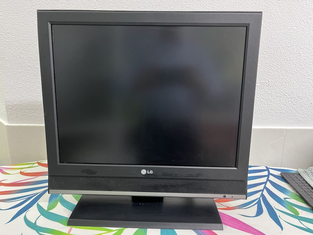 Monitor LG 20L85R de 20 polegadas para computador/TV com comando