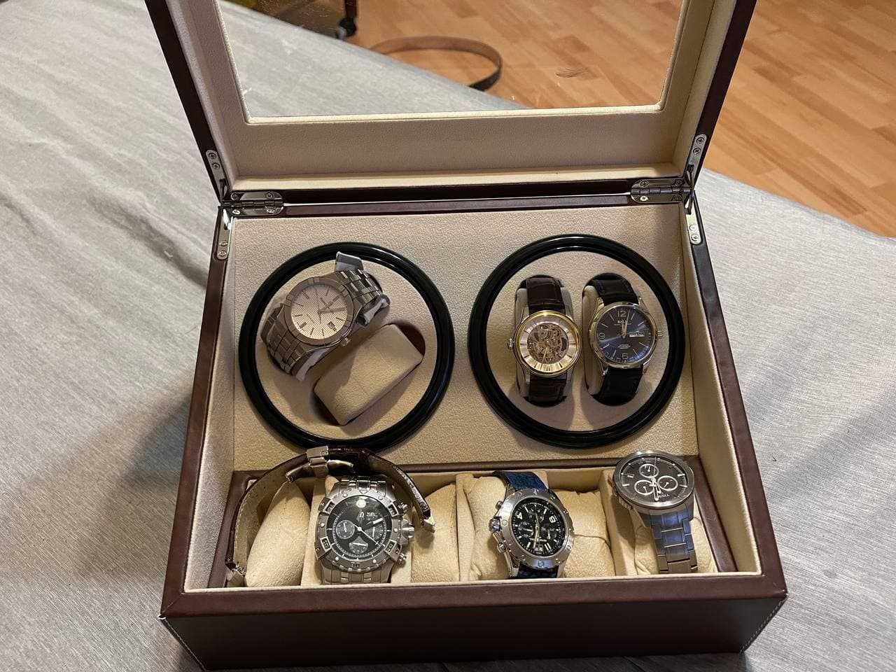 Скринька ротатор наручних годинників