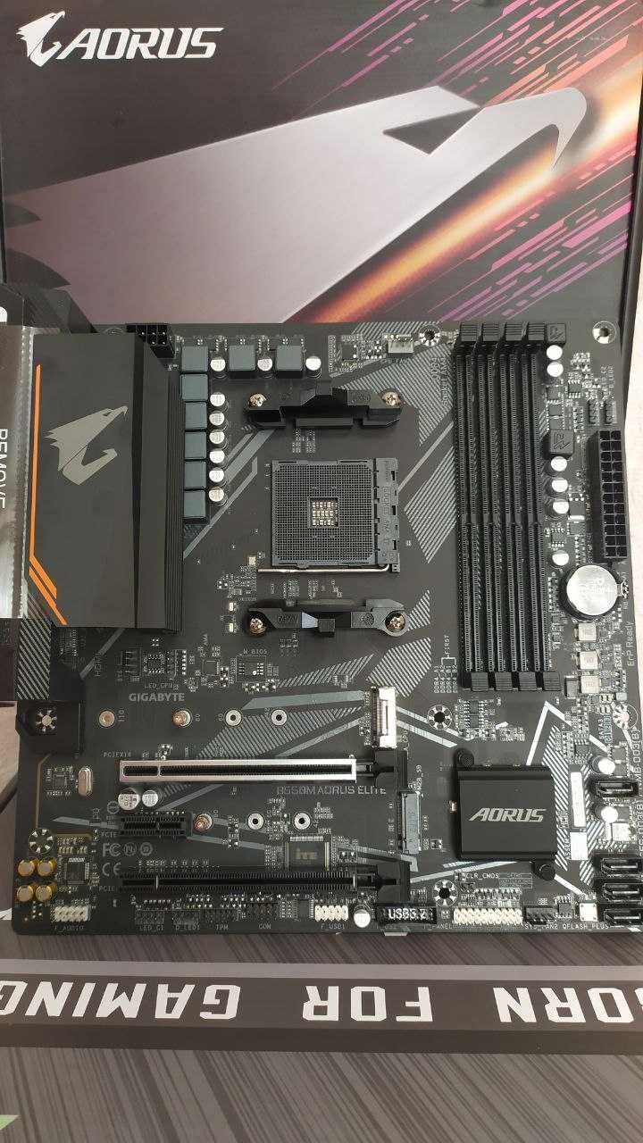 Ігровий комплект Ryzen 5 5600 / Gigabyte AORUS B550M / Fury DDR4 16gb