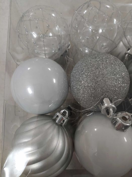 Enfeites Natal - 24 bolas prateadas
