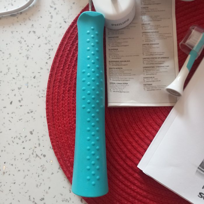 Szczoteczka soniczna Philips Sonicare dla dzieci 3+. Jak na zdjęciach