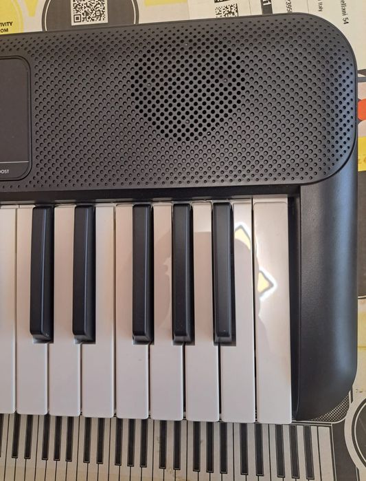 Синтезатор YAMAHA PSR-F52