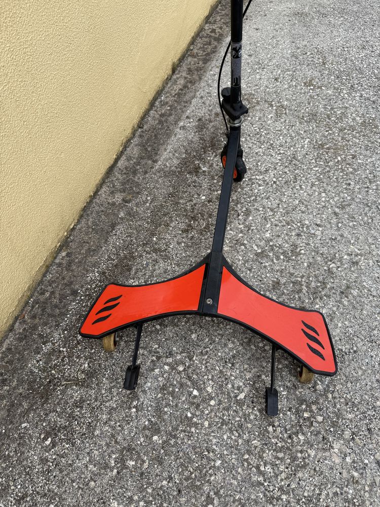 Trotinete de Três rodas
