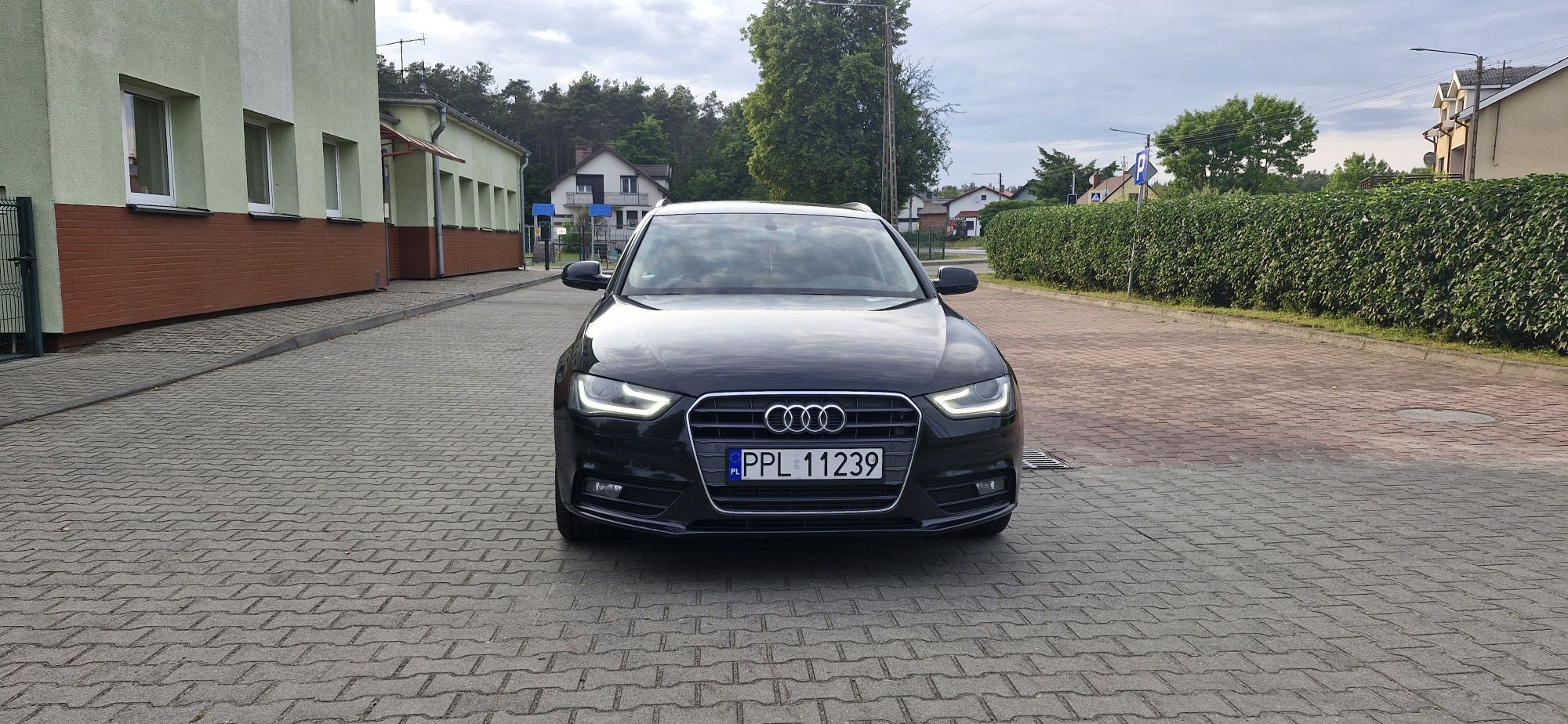 Sprzedam Audi A4 b8 2.0 tdi 2013 rok