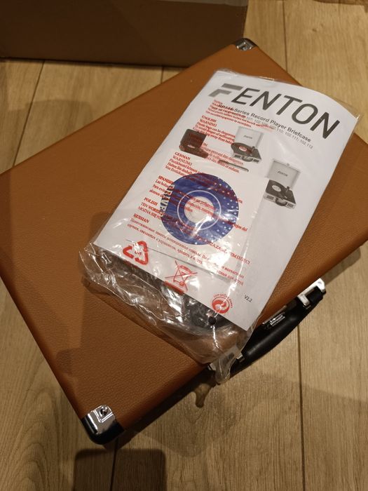 Fenton gramofon w walizce NOWY