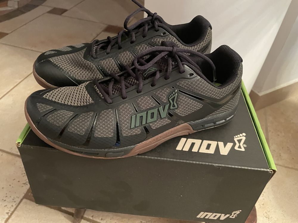 Inov 42 buty 42,5 inov-8 black olive f-lite 235 v3