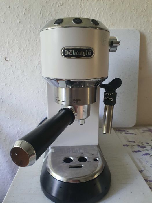 Ekspres do kawy De Longhi EC685