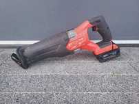 Milwaukee M18 FSZ  Piła szablasta + Akumulator