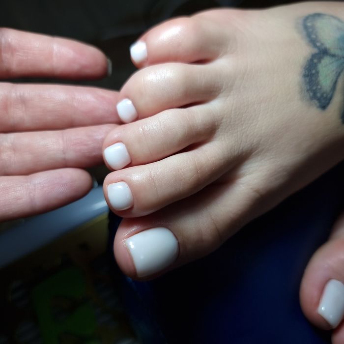 350 грн ЗАРЕЧНЫЙ Маникюр,педикюр,гель-лак,парафинотерапия