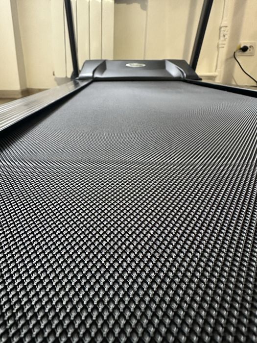 Продам усиленную беговую дорожку Stingray 8980i Audio 3.8