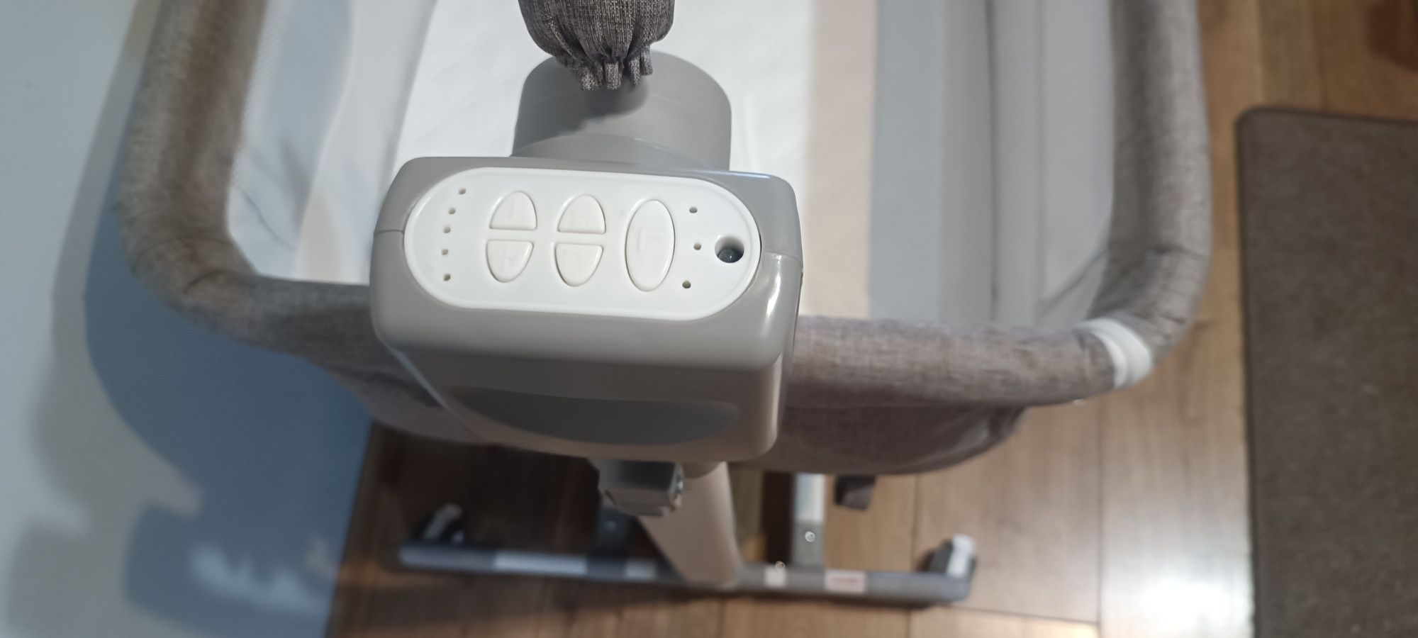 Łużko niemowlęce elektryczne