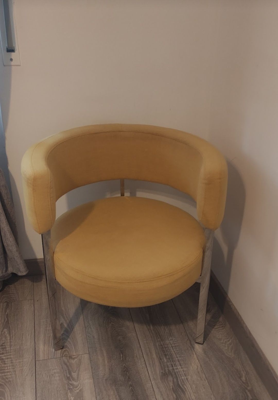 Cadeira usada em bom estado