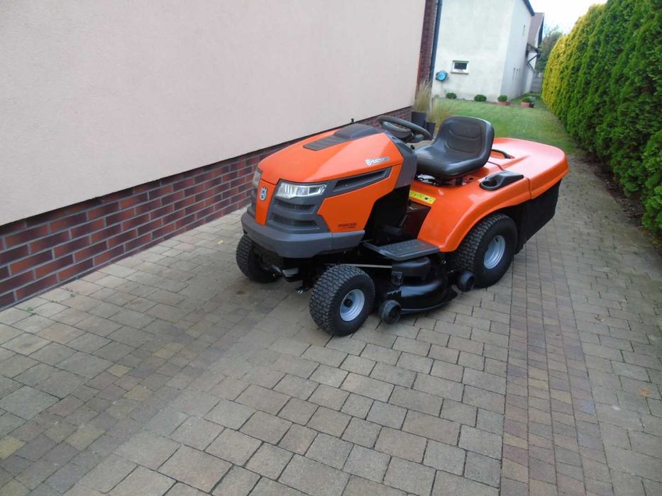 Traktorek kosiarka HUSQVARNA CTH 220 22 KM 2 cylindrowy PO SERWISIE