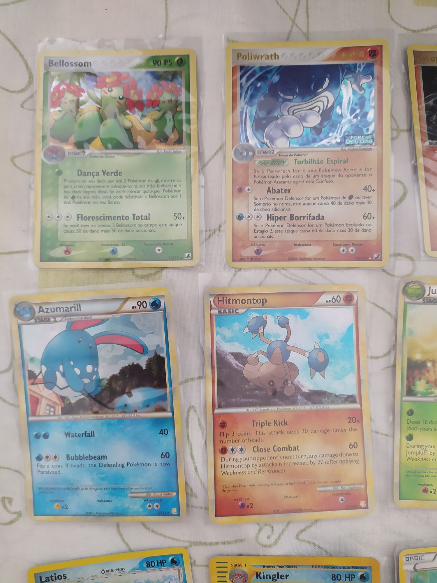 13 cartas pokemon holográficas de várias edições