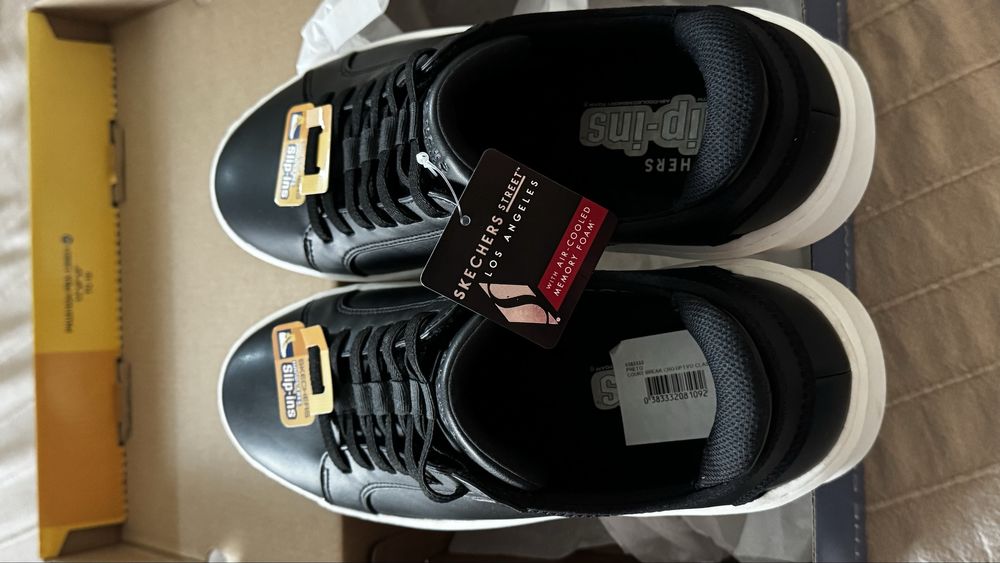 Tenis Skechers silp-ins novo modelo