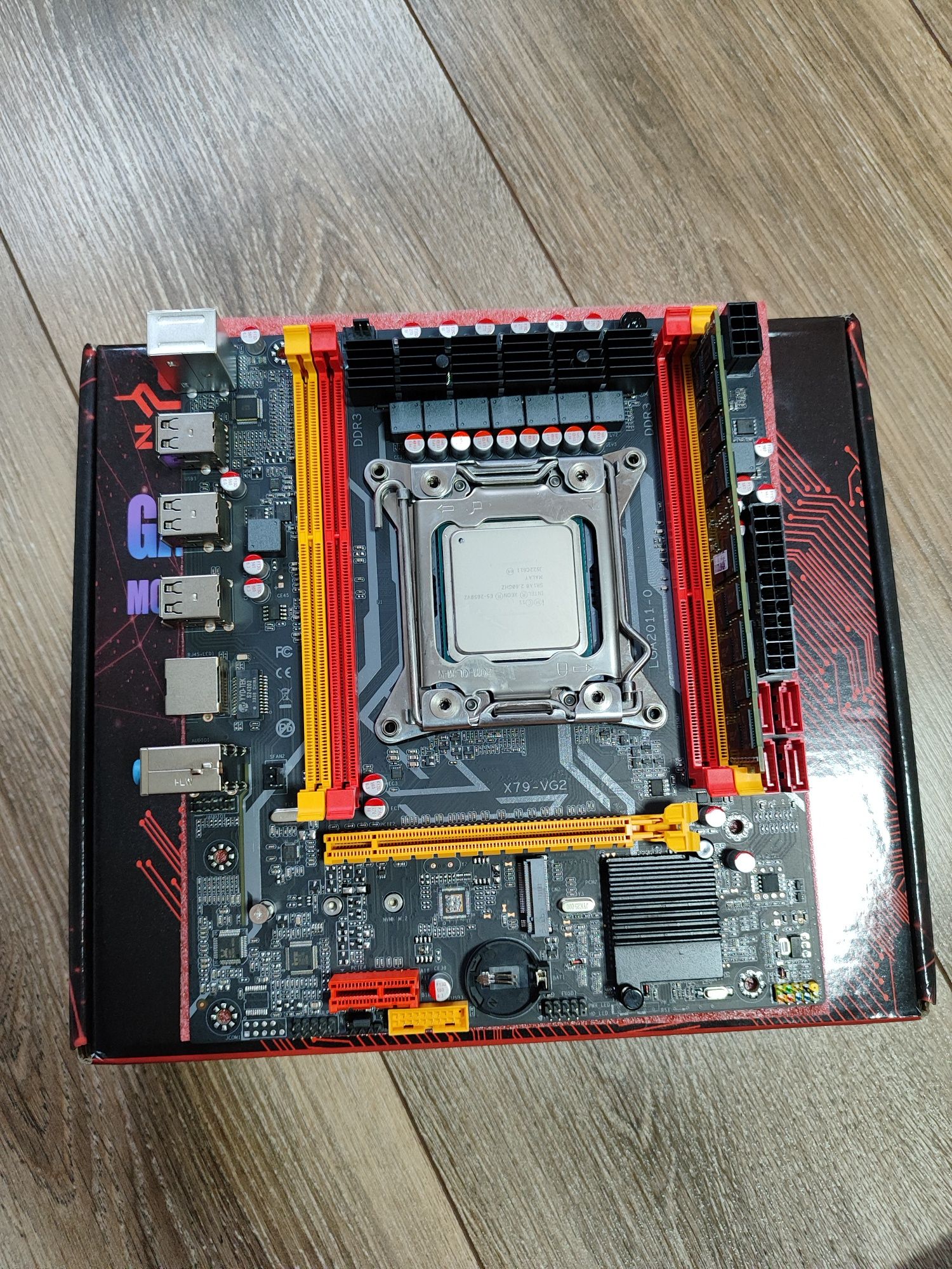 Комплект ZSUS X79 VG2 + Intel Xeon E5 2650 v2 + DD3 16 gb HUANAN