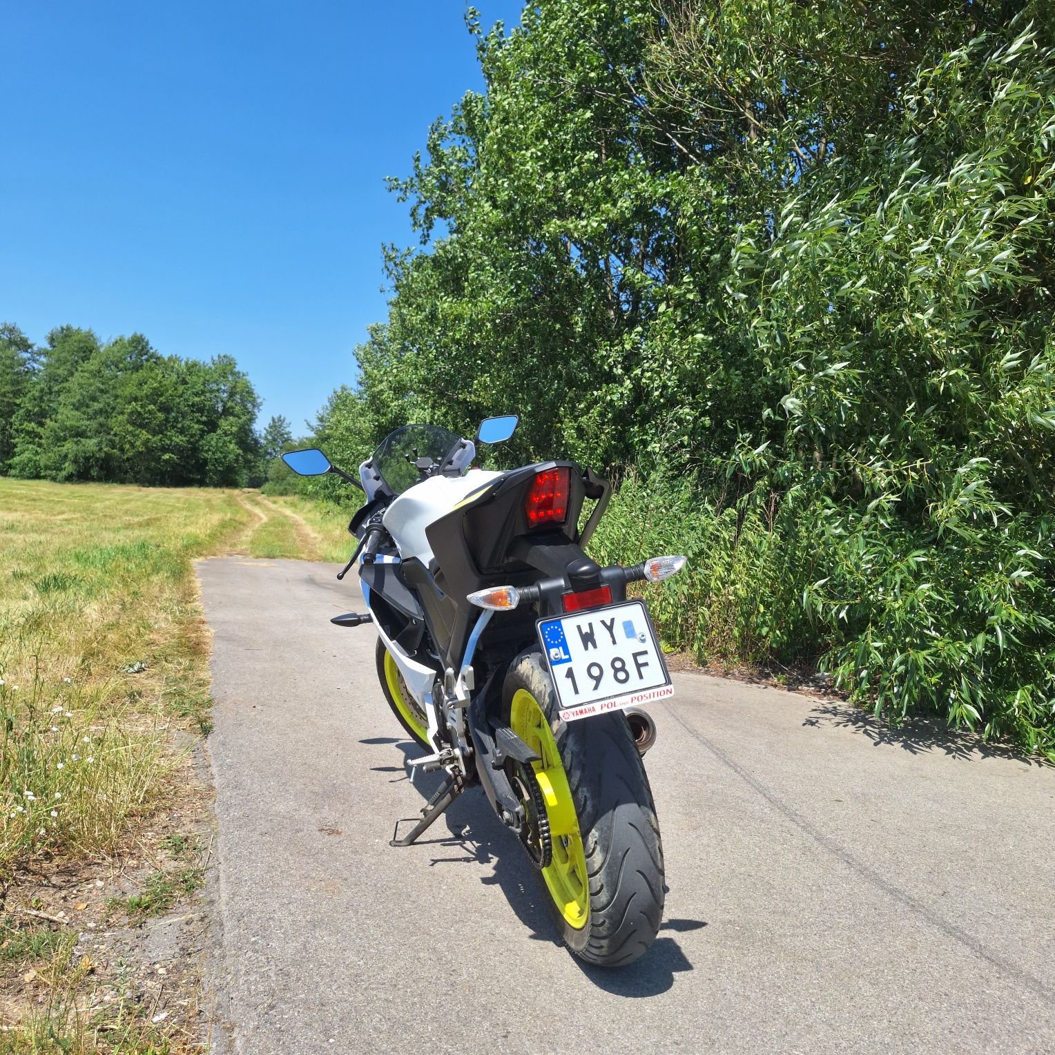 Yamaha yzf r125 z niskim przebiegiem