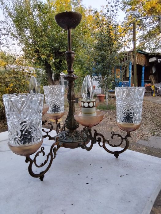 Люстра медная на шесть ламп