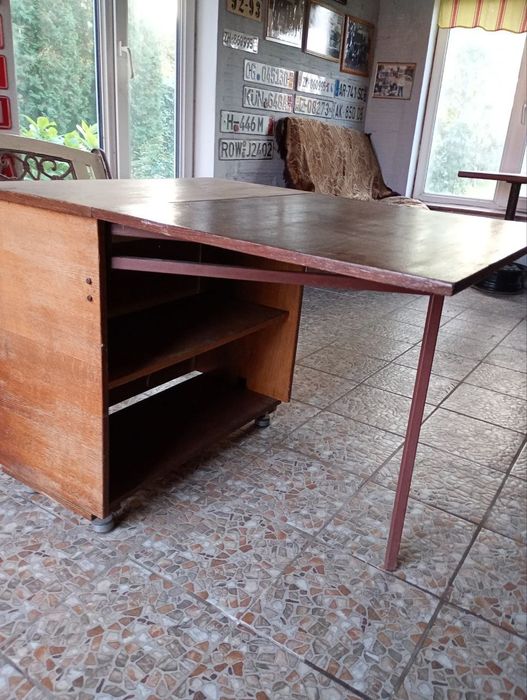 Розкладний стіл тумба