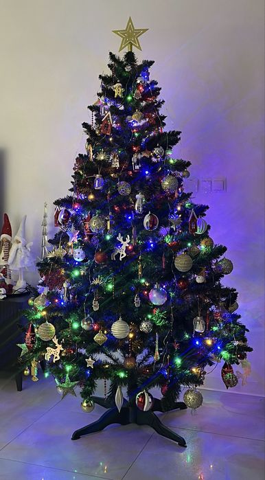 Choinka sztuczna ze stojakiem