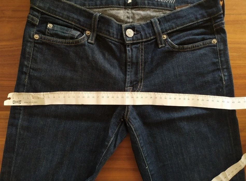 Jeansy 7 for All Mankind granatowe. Rozmiar M.