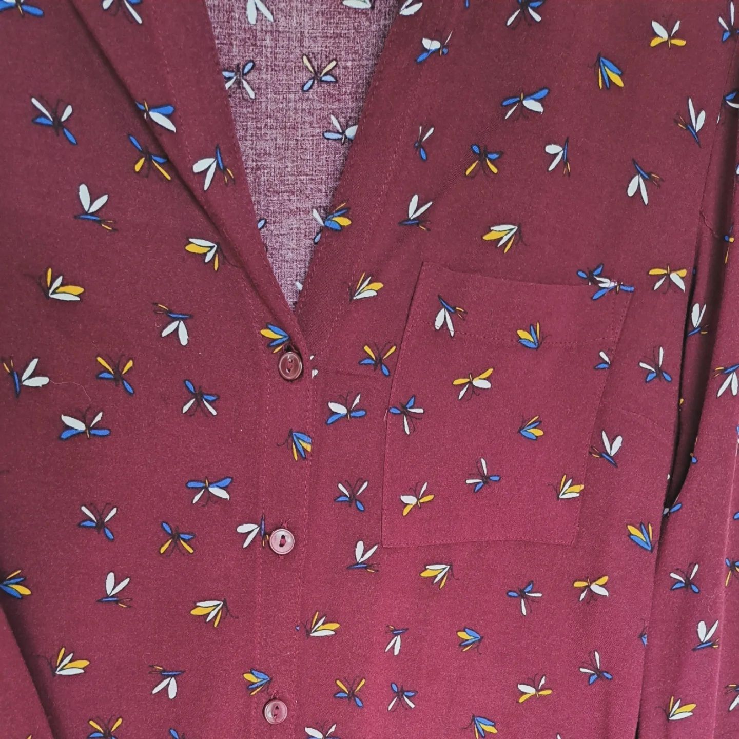 Bordowa koszula w motylki zapięcie na guziki z długim rękawem Primark