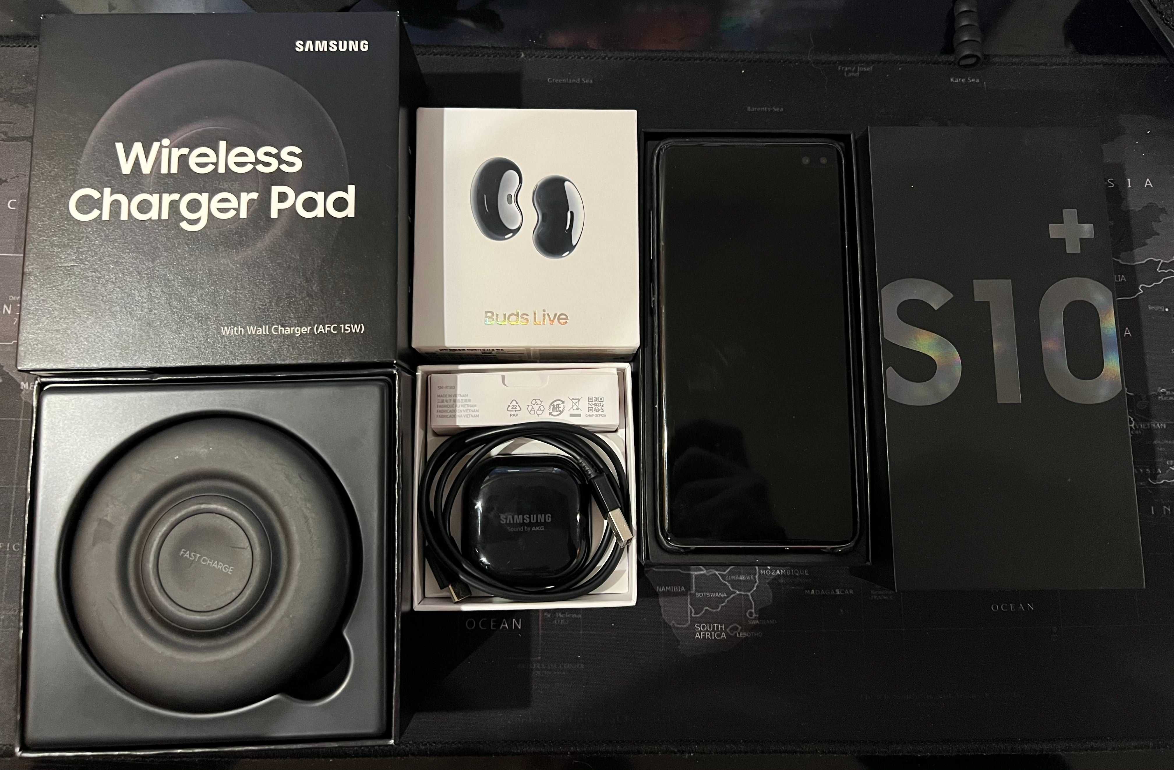 Pack Samsung (S10+, Earbuds, Charger Pad)