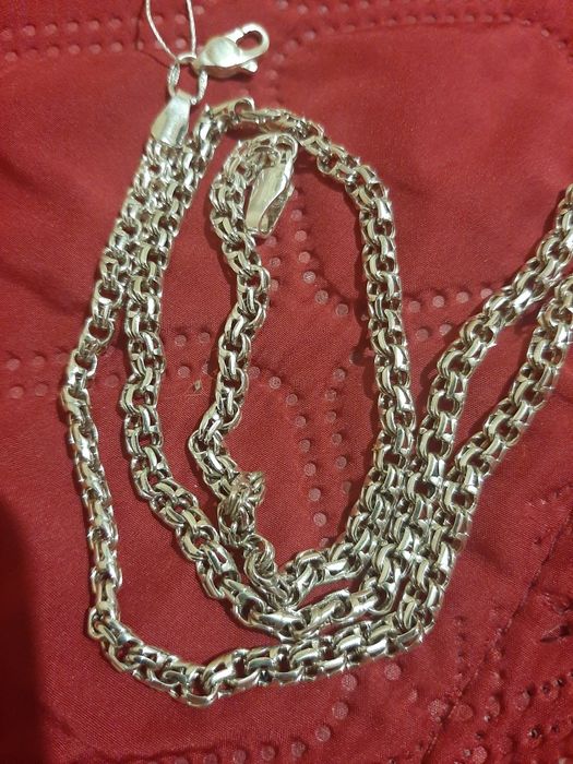 Продам серебряную цепь