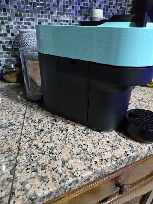 Máquina de café  Nespresso vertigo.