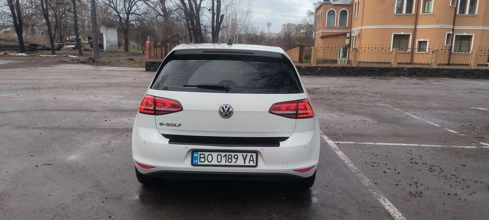 Продам Volkswagen e-golf в відмінному стані