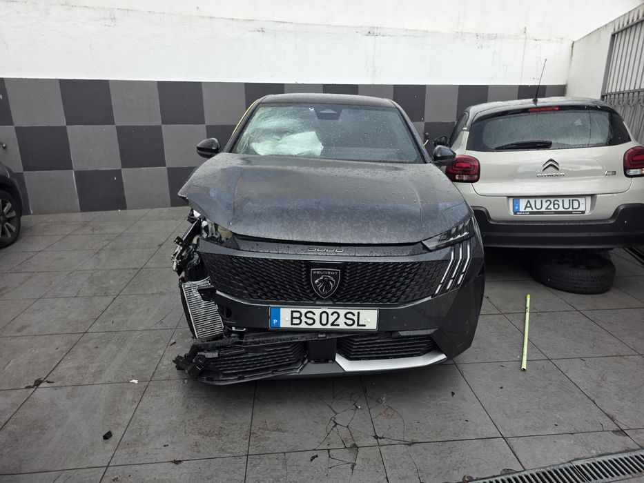 Peugeot 3008 1.2 hibrid GT Automático