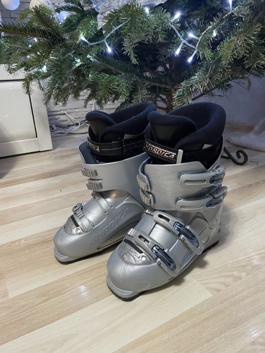 Nordica buty narciarskie 38/39 26 cm jak nowe srebrne wawa
