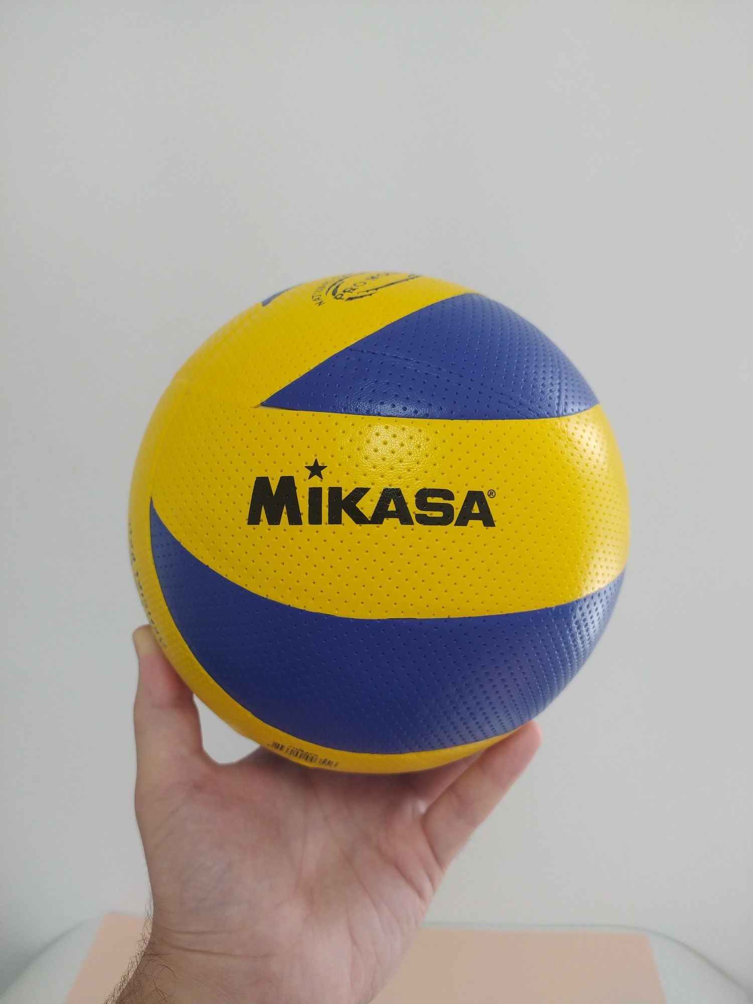 Волейбольний М'яч Mikasa MVA200 FIVB Official Game Ball 8 пан розмір 5