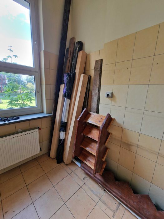 Drewniane elementy konstrukcyjne oraz schody mix elementów