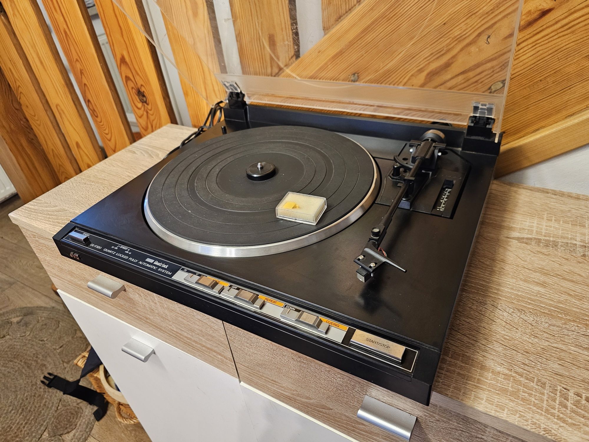 Gramofon Jvc QL-F320B full automat