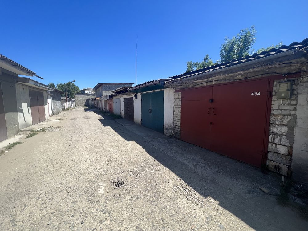 Продам гараж у ГБК-22 вул.Довженка 13 м. Івано-Франківськ
