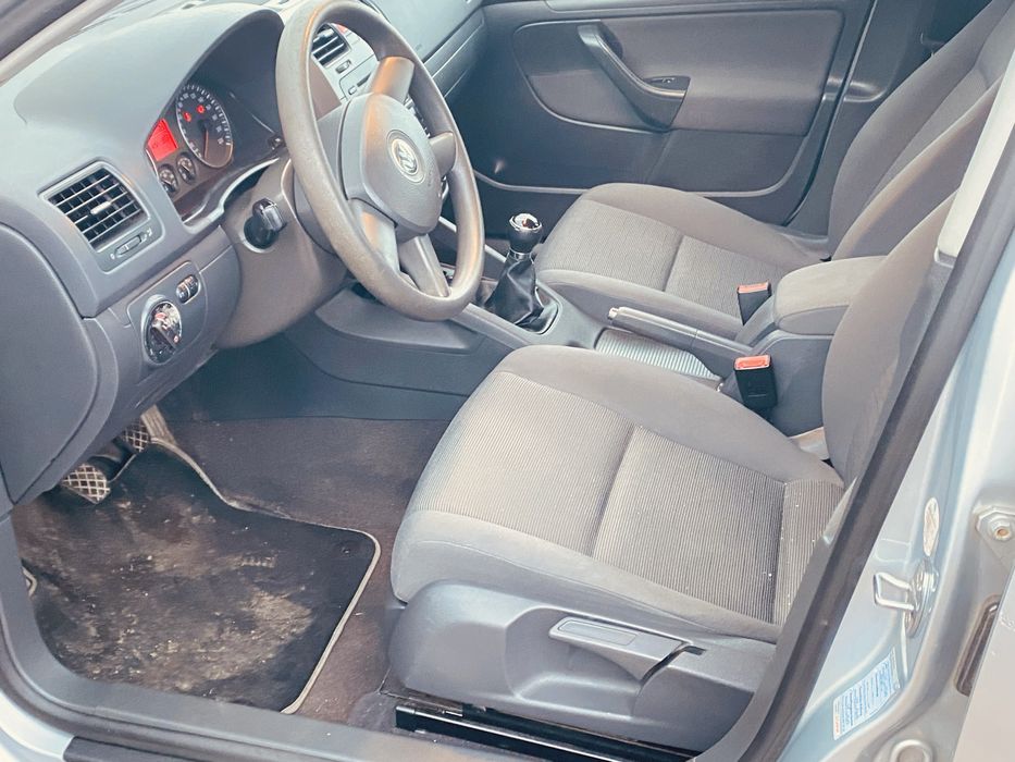 vw golf 5 rok 2005 poj 1.4 5drzwi  klima  alusy