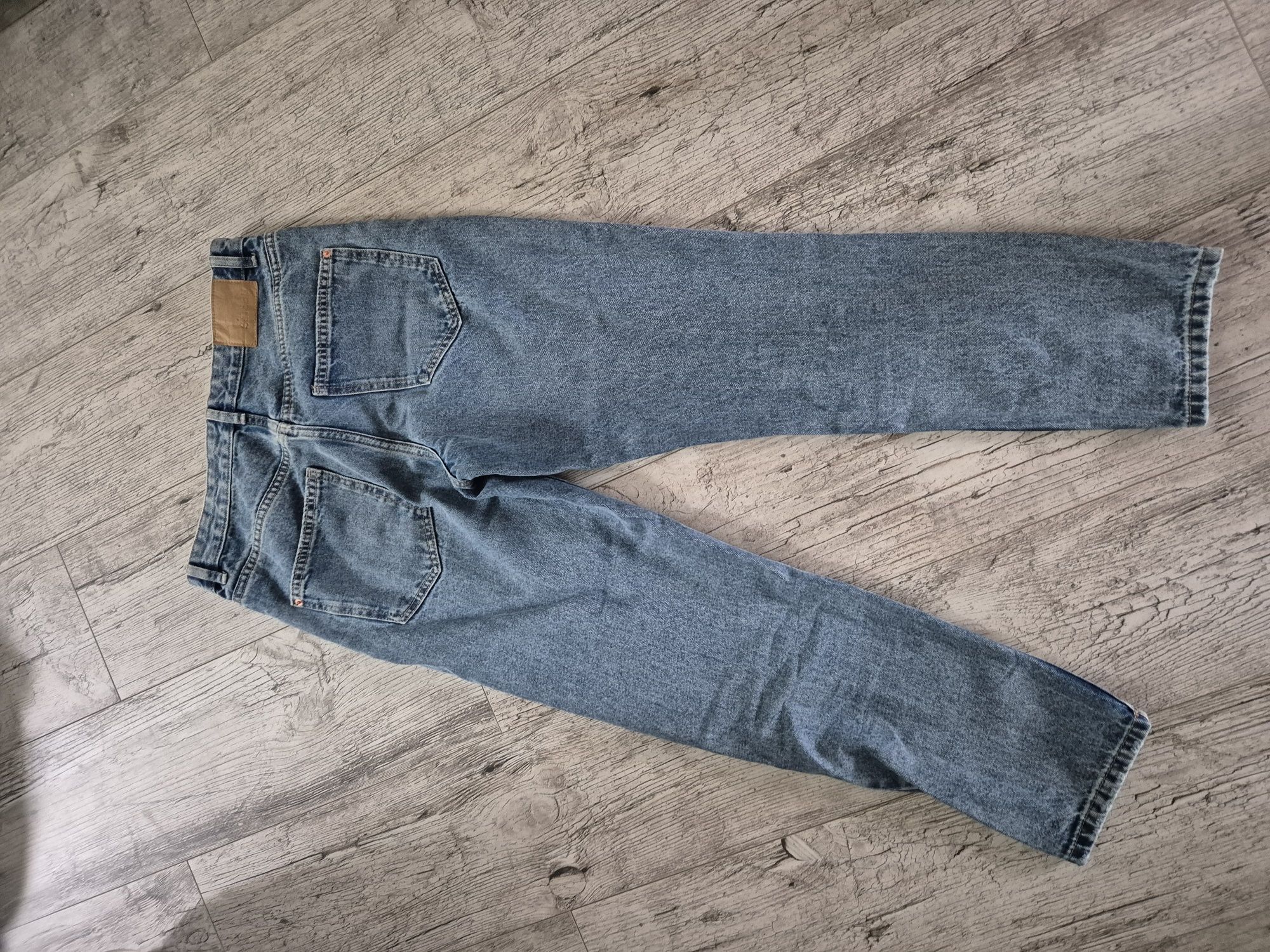 Jeansy mom fit sinsay 36