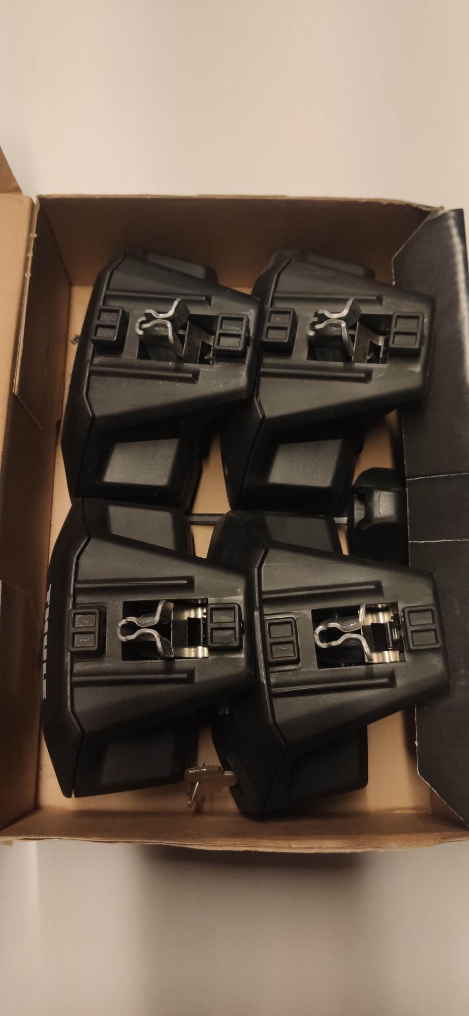 Stopy Thule 7106