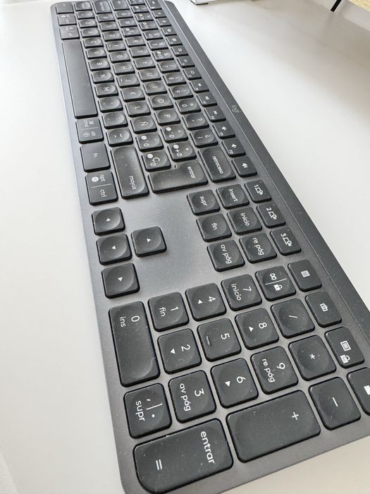 Teclado mx keys Logitech