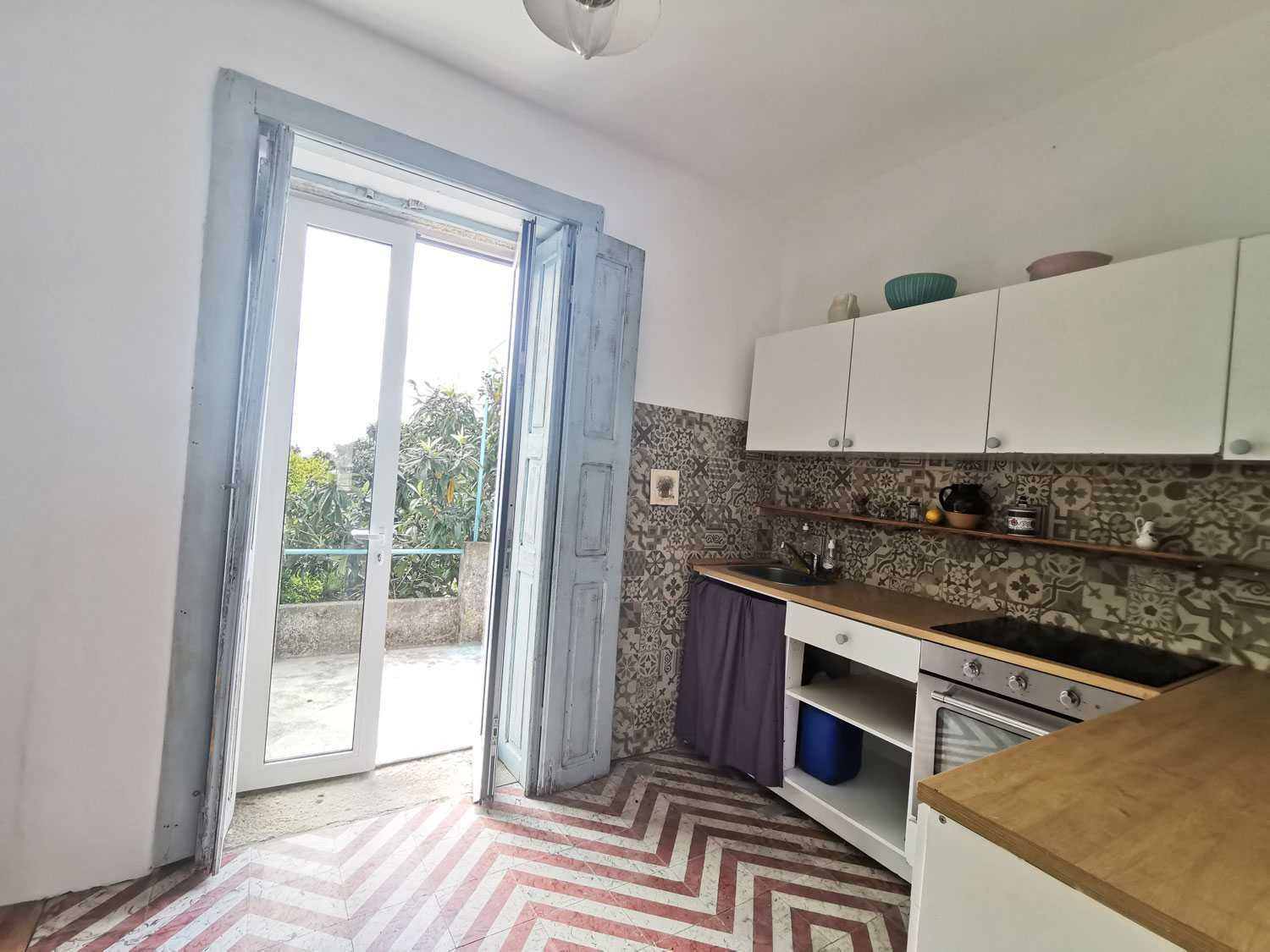 Casa charmosa de pedra com jardim (+ ruína) em Vale de Prazeres