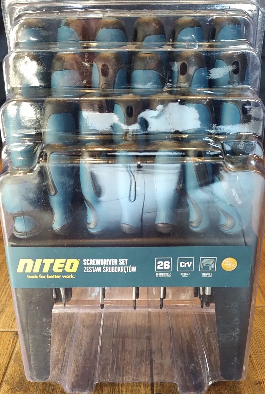 Zestaw wkrętaków / śrubokrętów Niteo 26 elementów + stojak  / nowe