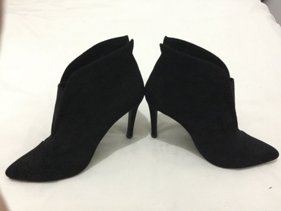 Botas pretas elegantes