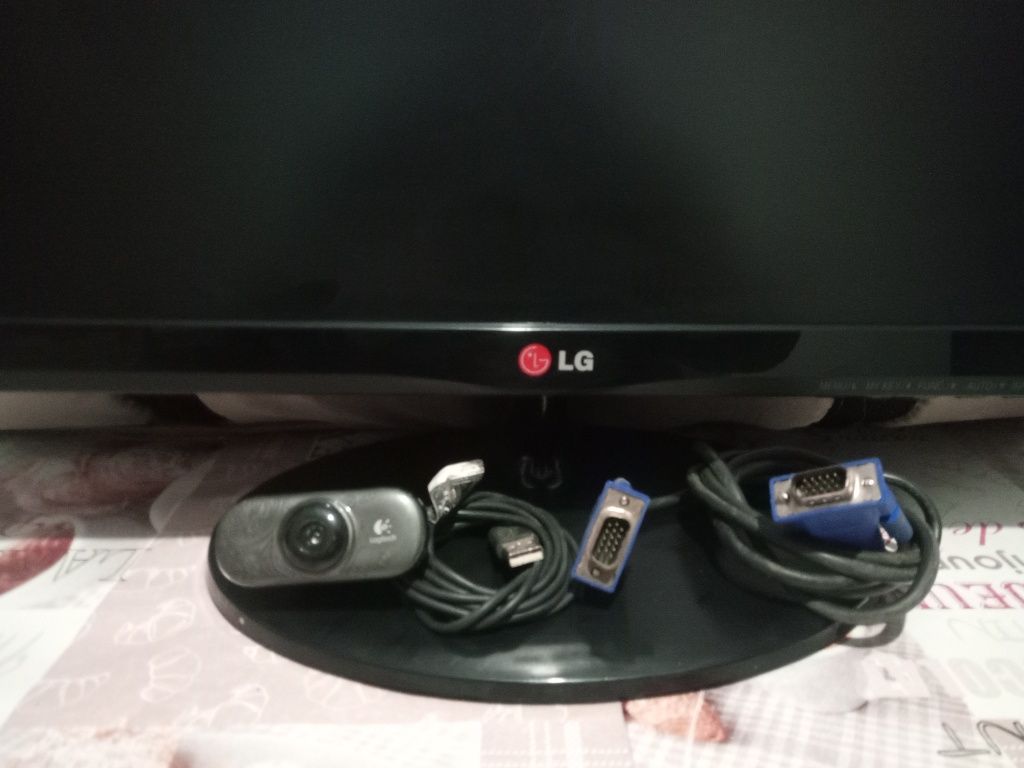 Монітор LG 23EA53