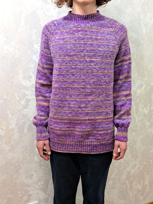 Свитер вязаный ручной работы