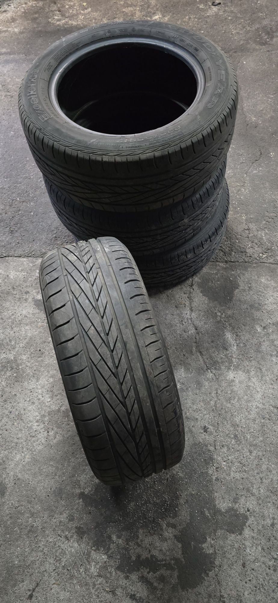Opony GoodYear 235/55 R17