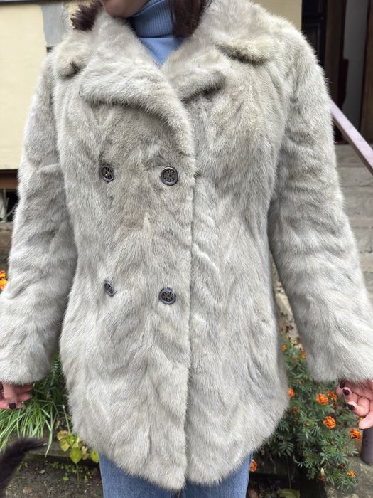 Продам норкову шубу