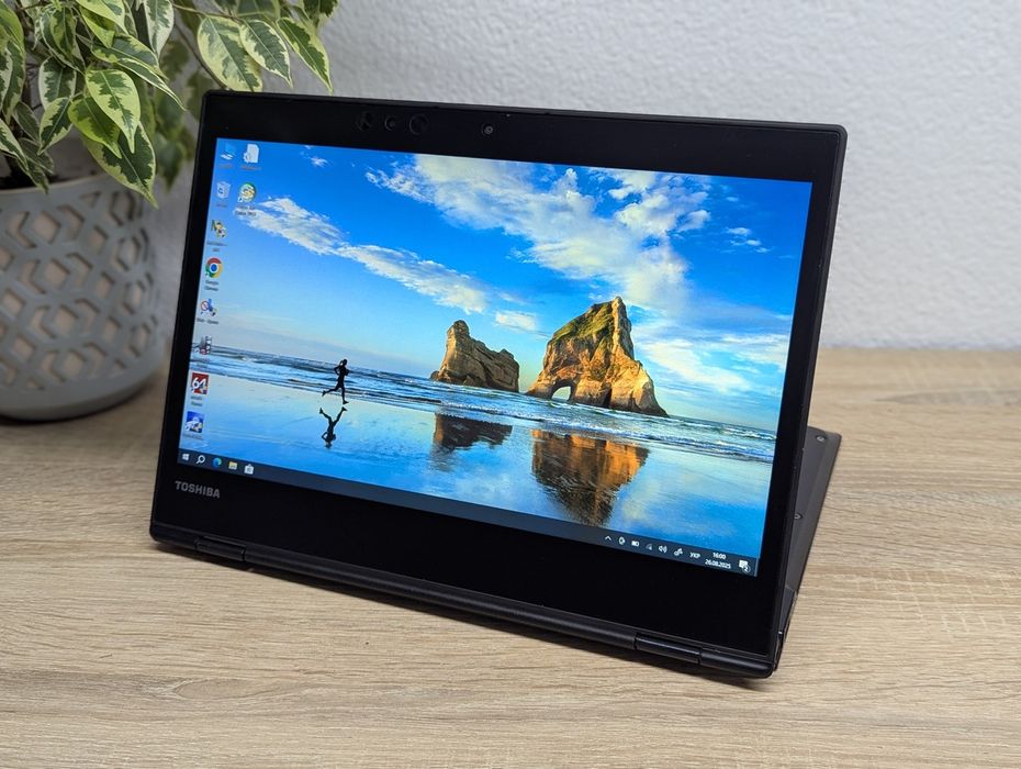 Продається класний , стильний ноутбук Toshiba Portege X20W